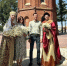 В Зарайске Петр и Феврония раздали ромашки прохожим - Regions.Ru
