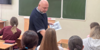 В Зарайске полицейский и общественник провели беседу о новом виде мошенничества для студентов! - Город Зарайск